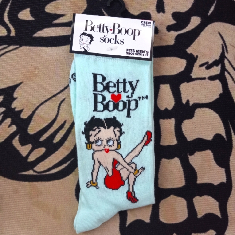 BETTY BOOP super adorable unisex socks! Nwt crews so comfy!